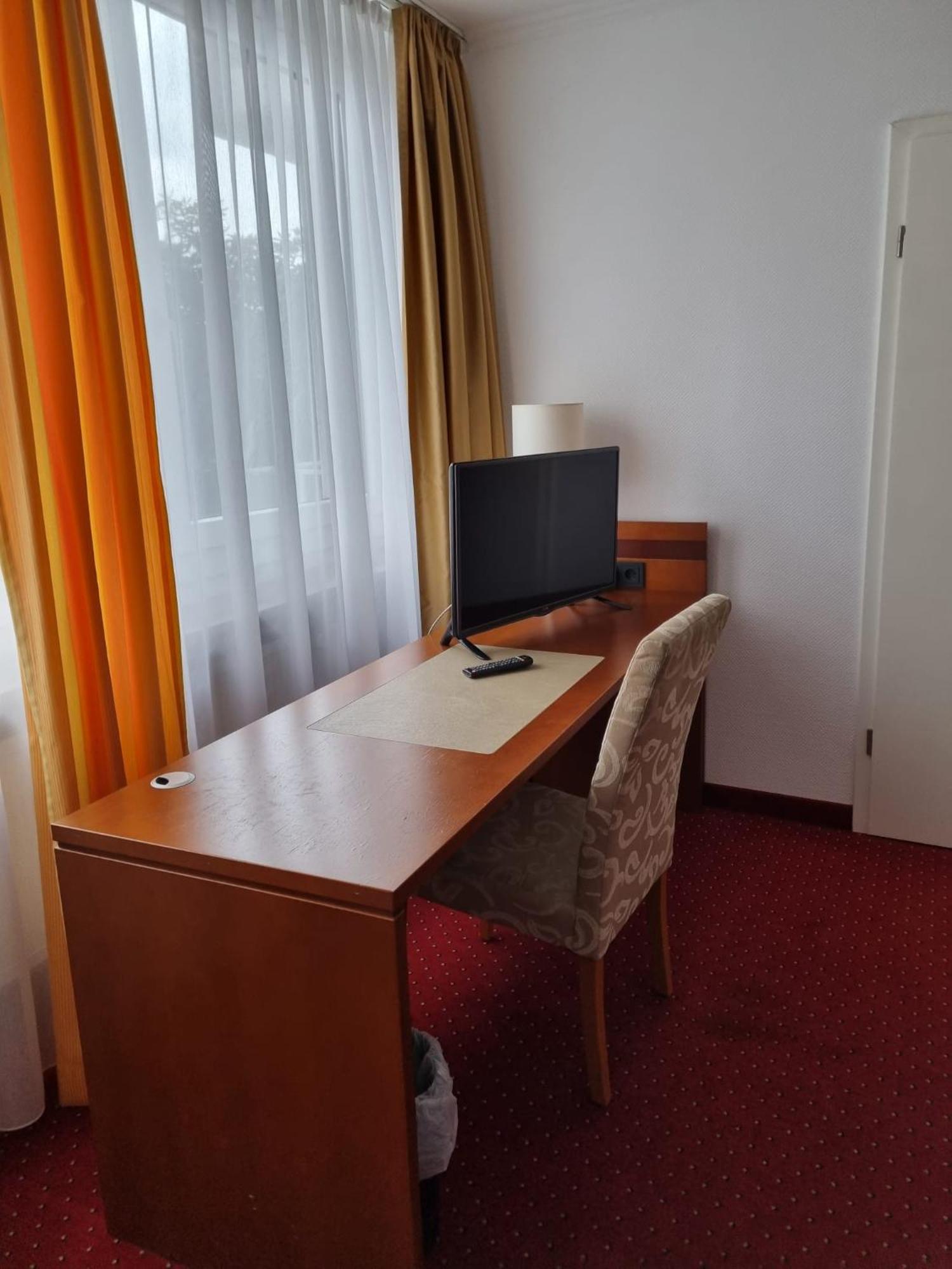 Hotel Am Rosenpark Аахен Екстер'єр фото