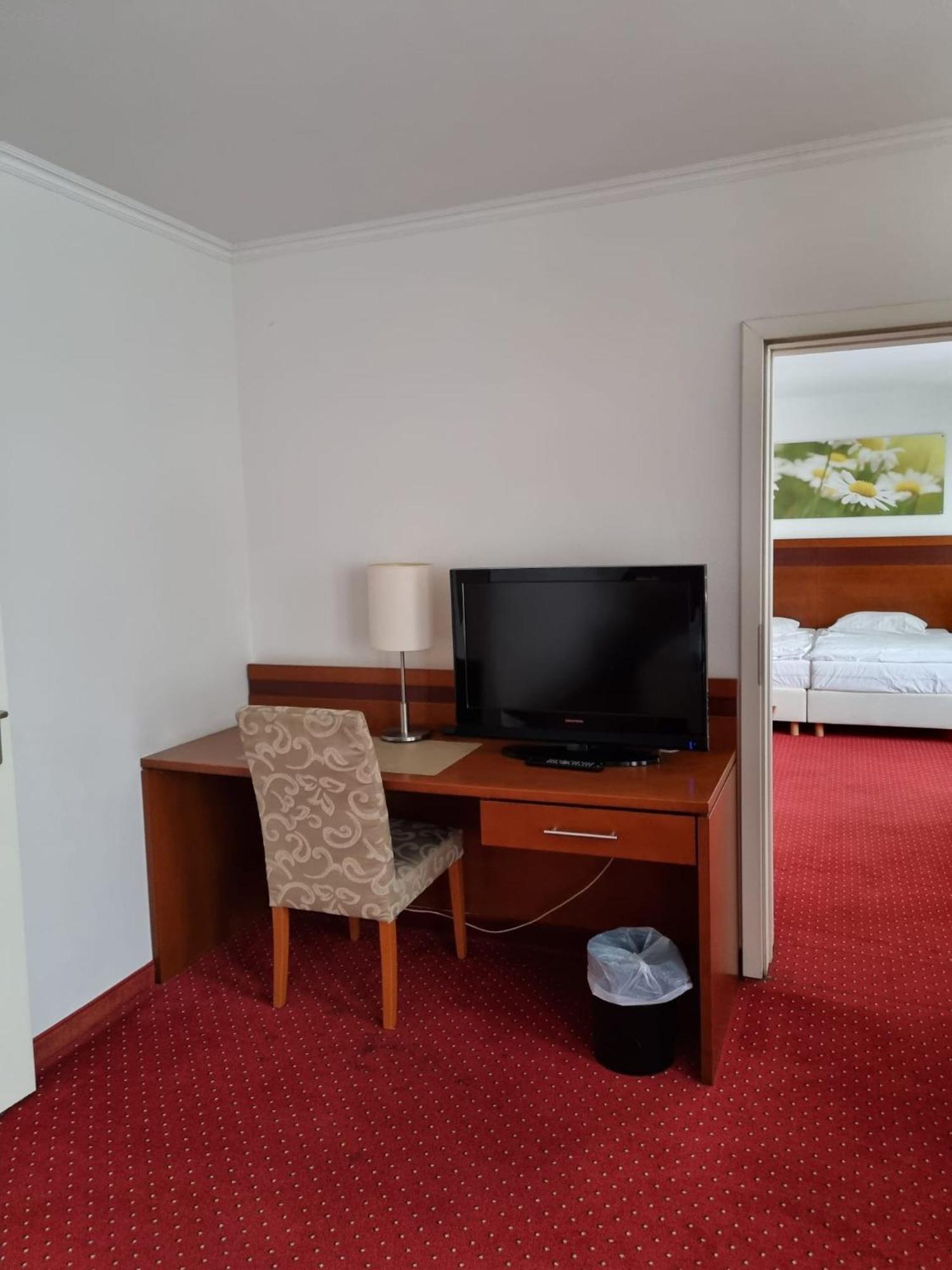 Hotel Am Rosenpark Аахен Екстер'єр фото