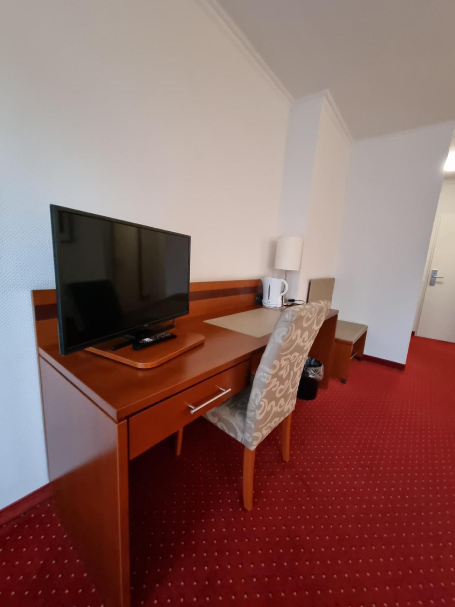 Hotel Am Rosenpark Аахен Екстер'єр фото